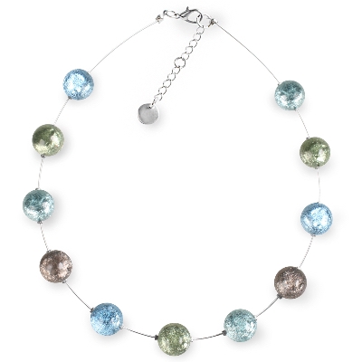 Surprise your mum with a gorgeous piece of jewellery