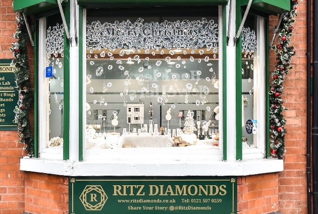 Outside Ritz Diamonds