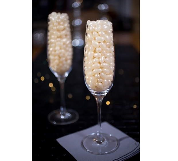 Give your wedding favours extra sparkle: Image 1